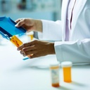 empty-plastic-pill-bottles-with-easy-ope-4.jpg