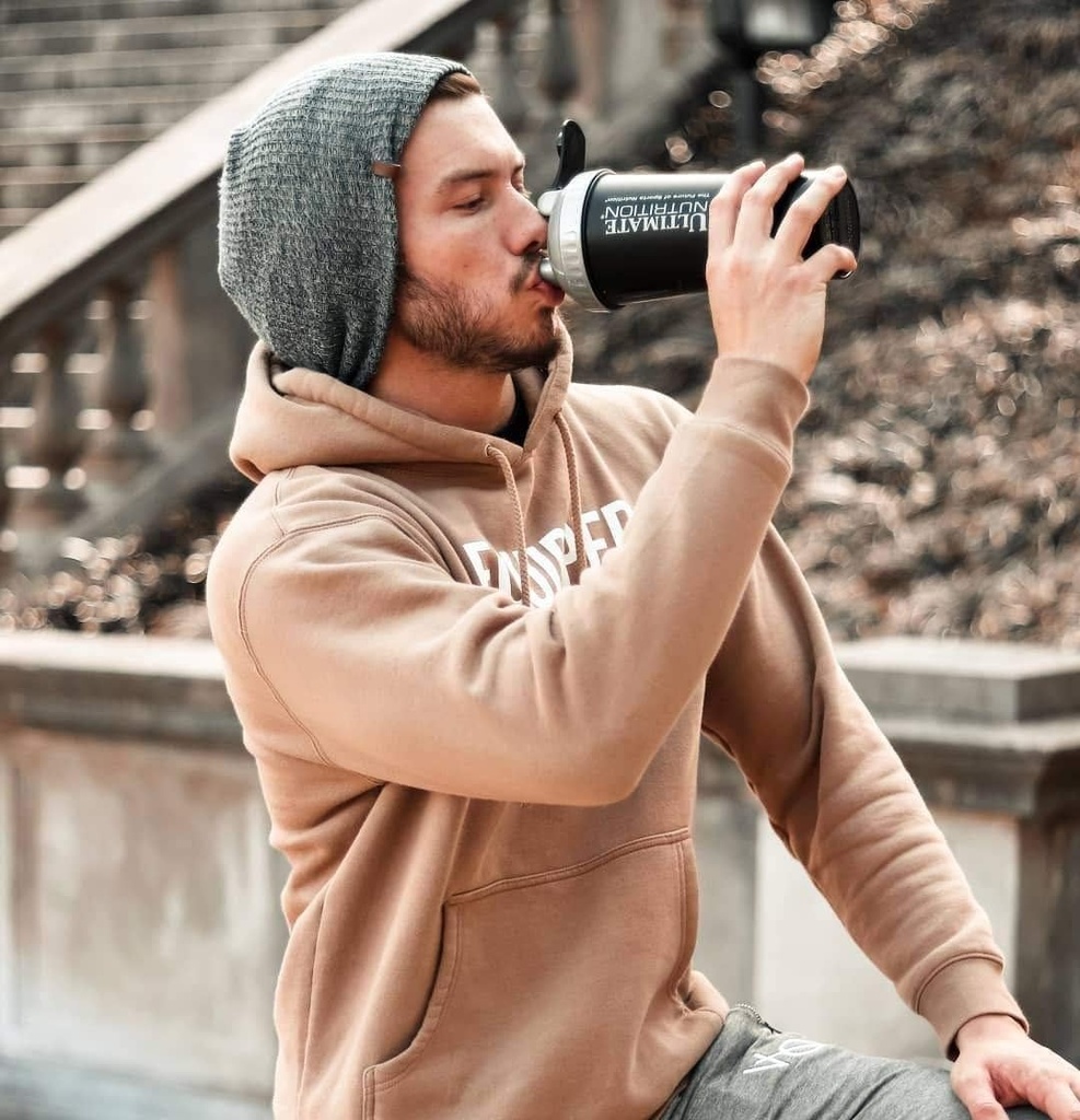ultimate-nutrition-filtered-shaker-bottl-4.jpg