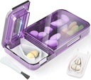 Pillensnijder Splitter voor kleine of kleine pillen. 2-in-1 Travel Pill Box & Pill Splitter - Grote Capaciteit 4 Compartments Pill Organizer - Detachable Nonslip V-Shaped Pad. Wrap-Around Blade Guard (Paars)