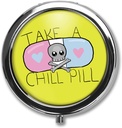 Leuke cartoon Neem een Chill Pill Quotes Pill Box Case Trinket Stash Box Telefoon Dial Pop Art Retro Medicine Tablethouder Organisator - 3 Compartments