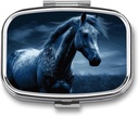 Blue Horse Pill Box 3 Compartiment Vierkante kleine pil geval Travel Pillbox voor Purse Pocket Metaal Geneeskunde Organisator Portable Pill Container houder om vitamines Medicatie Visolie en supplementen vast te houden