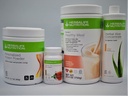 HERBALIFE Formule 1 Four Combo (Strawberry Cheesecake 750g) Gezonde voedingsshake Mix-Herbal Aloë Concentraat Pint 473ml-PERSONALIZED Proteïnepoeder 360g en Kruidentheeconcentraat 51g
