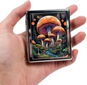 8-Compartiment Pill Box Organisator Draagbare en stijlvolle geneeskunde geval, veelzijdige opslag voor medicatie - Ideale reis accessoire & Unieke Gift Idee (Enchanted Mushroom Forest)