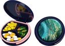 Serfeymi Small Pill Box - 3 Compartments Portable Pill Box for Purse Pocket, Compact Mini Travel Pill Case - Geschikt voor medicijnen, vitamine, visolie, supplementen - Donkerblauw(Emerald Tide)