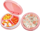 Serfeymi Small Pill Box - 3 Compartments Portable Pill Box for Purse Pocket, Compact Mini Travel Pill Case - Geschikt voor Geneeskunde, Vitamine, Visolie, Supplementen - Pink(Daisy)